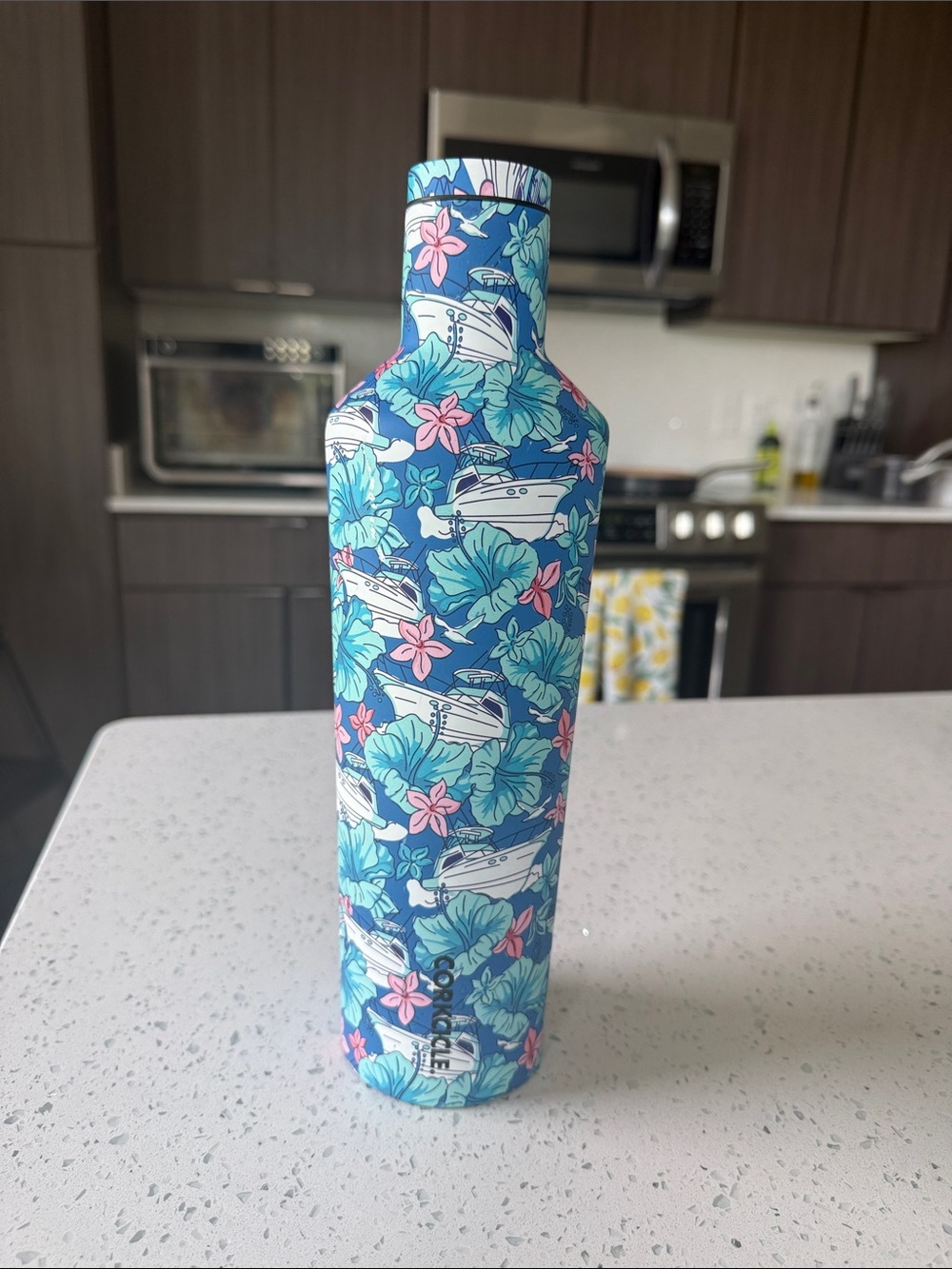 Corkcicle x Vineyard Vines Canteen Bottle - Picture 3 of 9